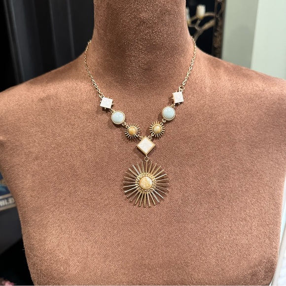 Jewelry - Sunburst Shell & Stone Statement Necklace – Gold Chain, Boho Luxe